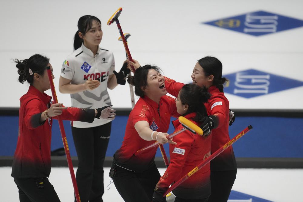 意大利女排3：0美国晋级总决赛四强！得分王埃格努20分！